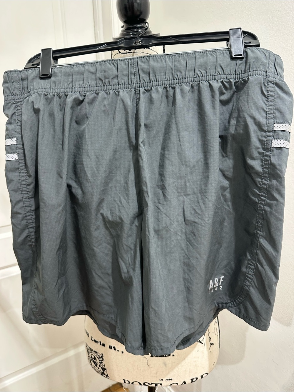 Abercrombie & Fitch Men's Charcoal Gray Athletic Shorts